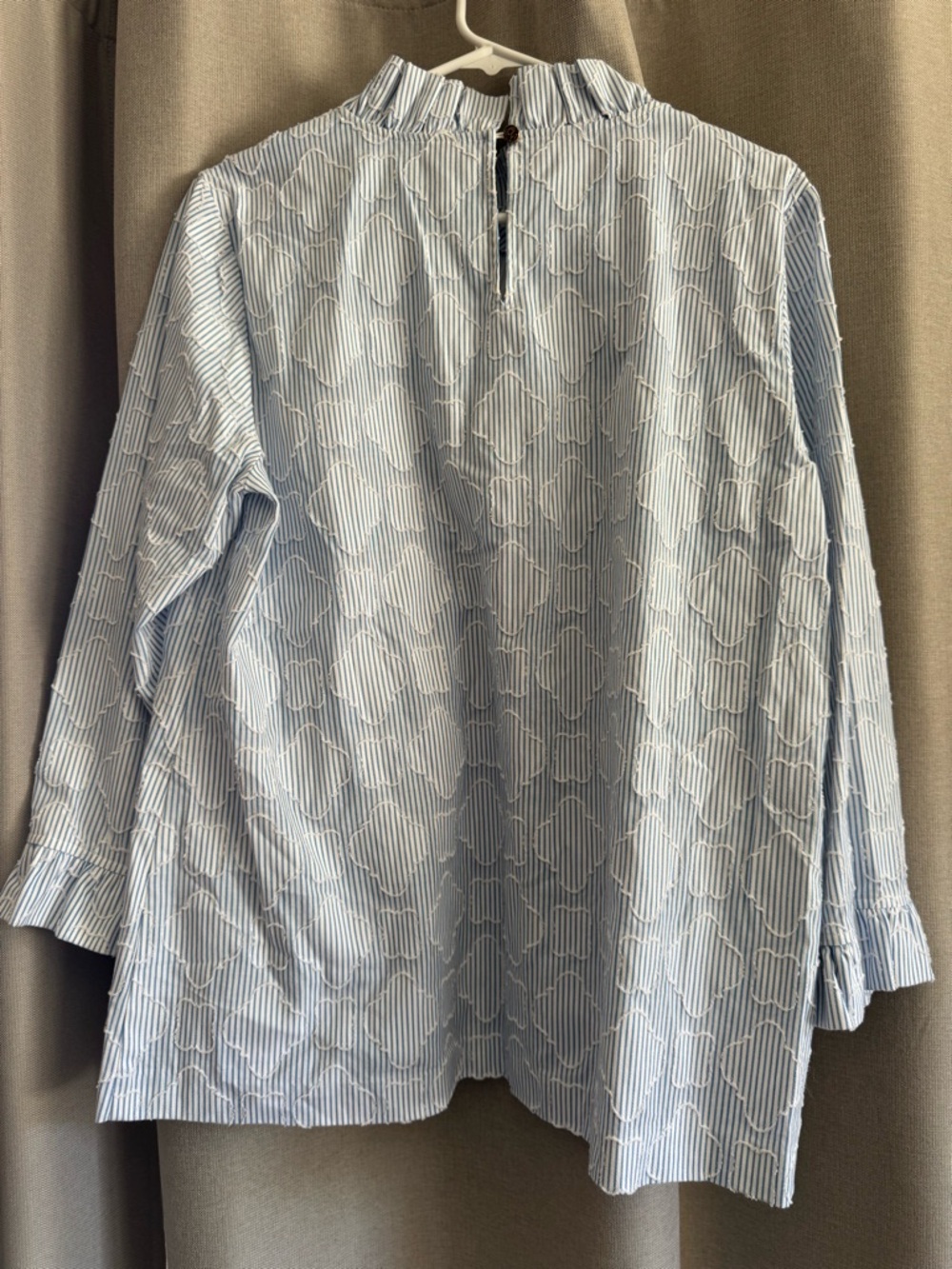 Draper James “Ingrid” Light Blue Striped Ruffle Neck Blouse size XL - Picture 9 of 11